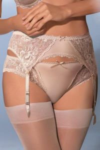 Ava 1425 stringi